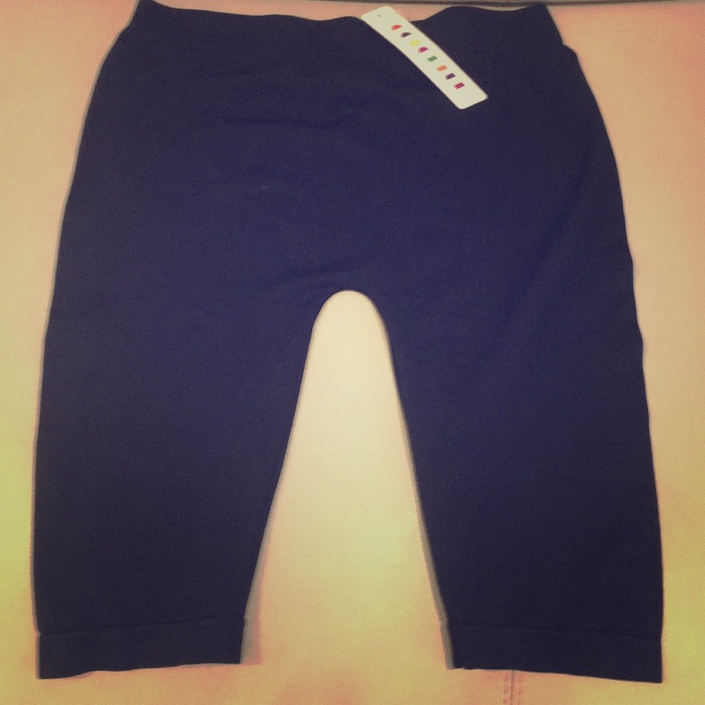 Brand new with tags leggings shorts black sz large